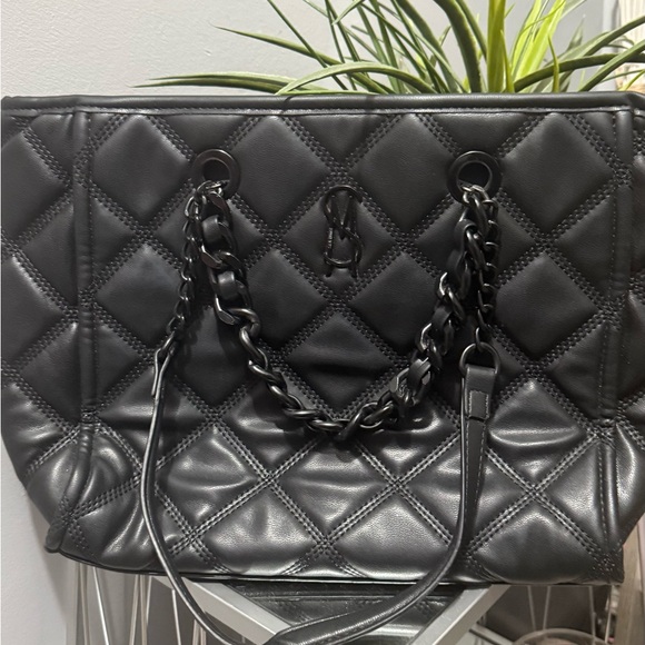 Steve Madden Quilted Black Tote with Chain Straps - Picture 3 of 6